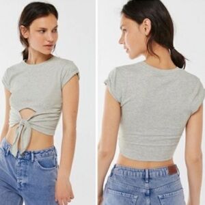 UO TIE FRONT CROP TOP